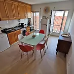 דירה Sea View Terrace, Beach 30M, Parking Available, Air Conditioning נאזרה