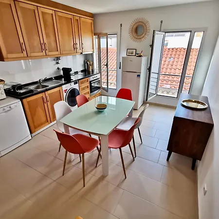 Sea View Terrace, 30m, Parking Available, Air Conditioning *