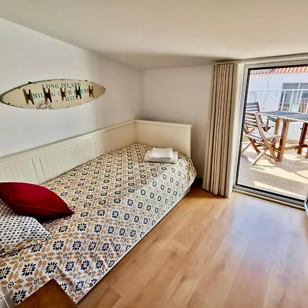 Апартаменты Sea View Terrace, 30m, Parking Available, Air Conditioning *